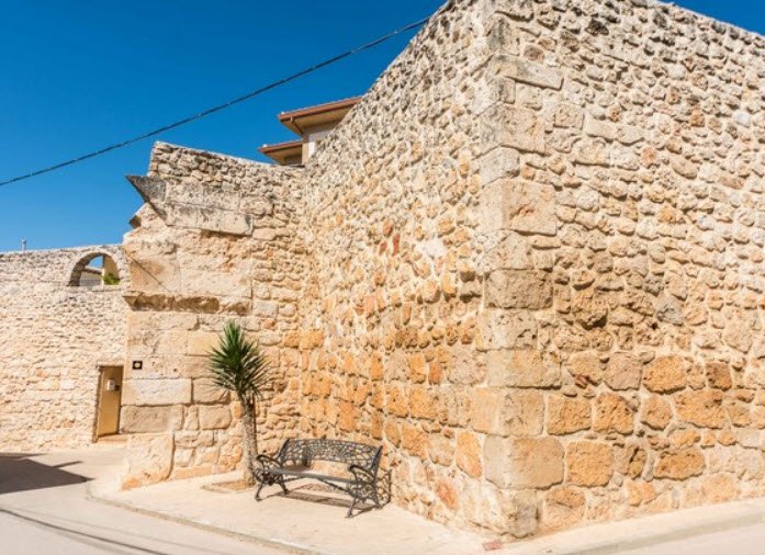 Muralla De Palacio, Spain